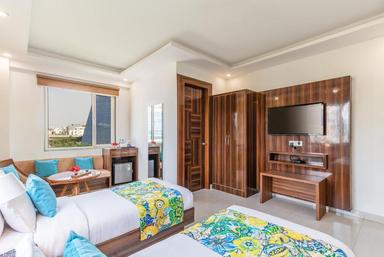 hotel room main image hotel room main image