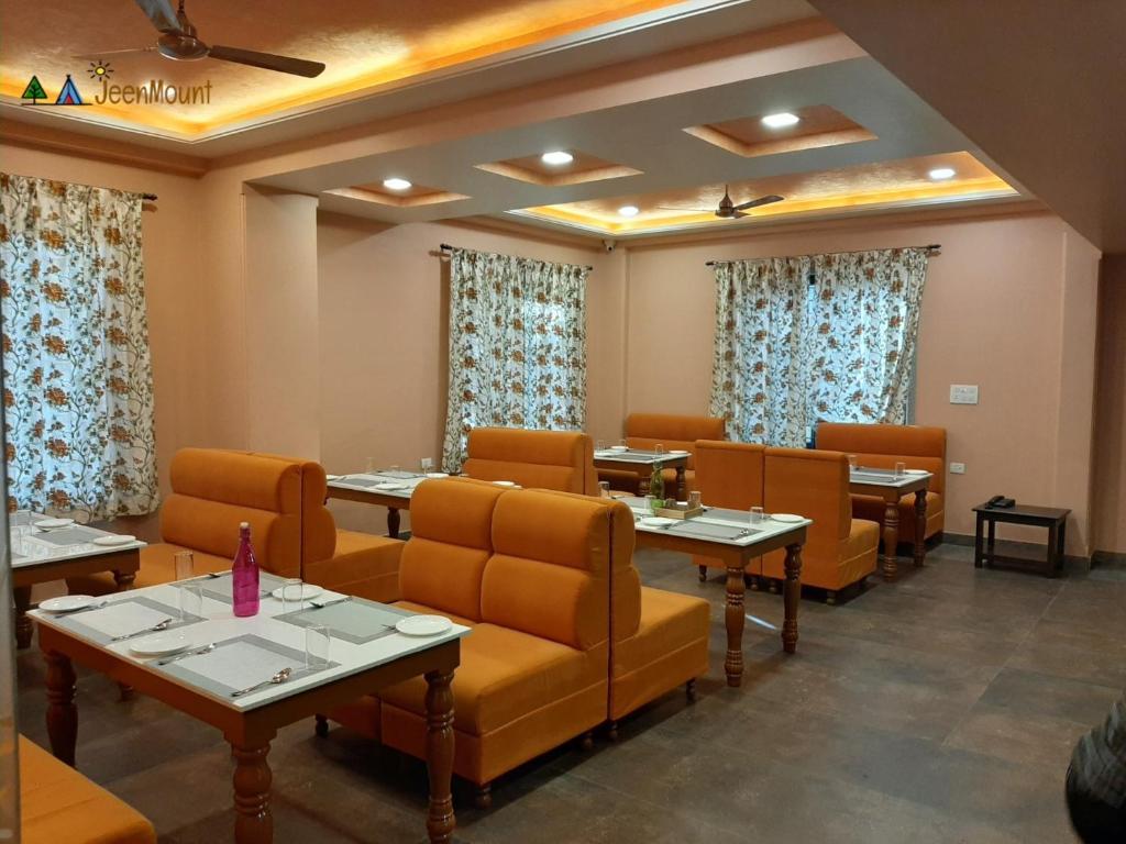 dinner area at jeenmount heritage boutique hotel in jaipur hotel_Image