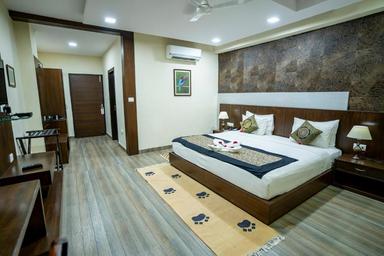 hotel room main image hotel room main image