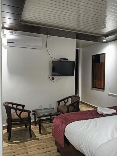 hotel room main image hotel room main image