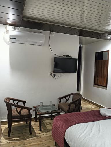 hotel room main image hotel room main image