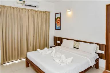 hotel room main image hotel room main image