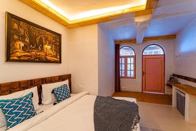 hotel room main image hotel room main image