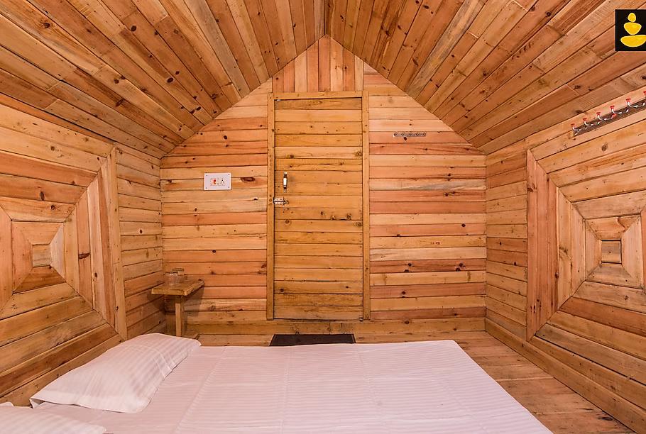 wooden room at livingstone ojuven resort in kotkhai hotel_Image