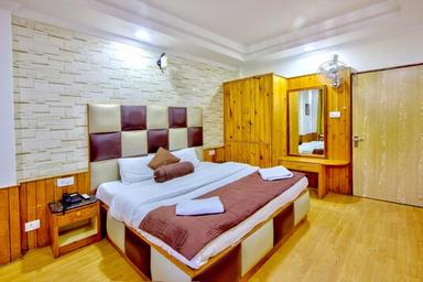 hotel room main image hotel room main image