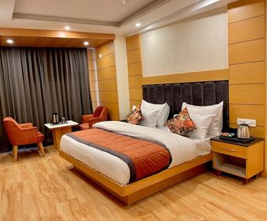 hotel room main image hotel room main image