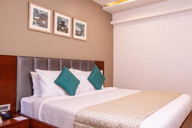 hotel room main image hotel room main image