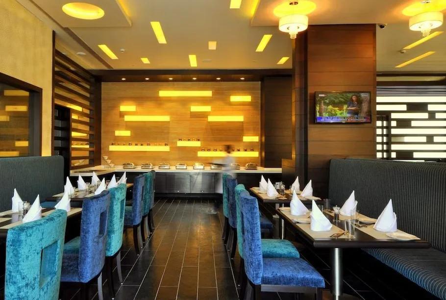 chairs and tables at marigold hotel in jaipur hotel_Image