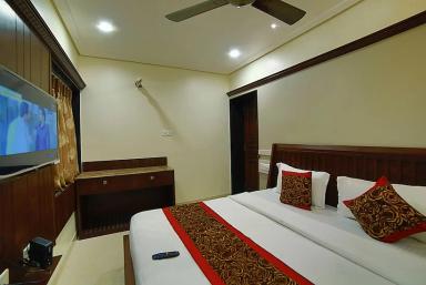 hotel room main image hotel room main image