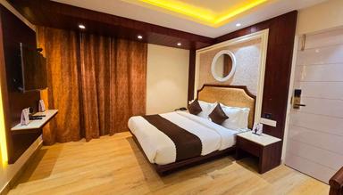 hotel room main image hotel room main image