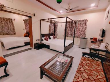 hotel room main image hotel room main image