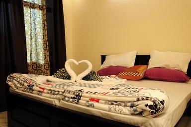 hotel room main image hotel room main image