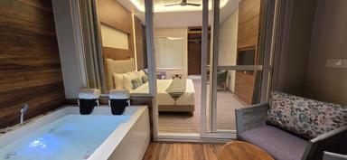 hotel room main image hotel room main image