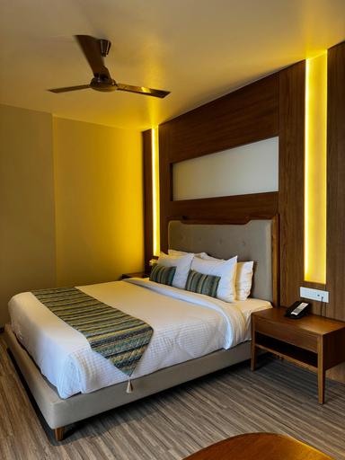 hotel room main image hotel room main image