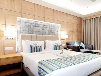 hotel room main image hotel room main image