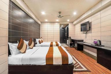 hotel room main image hotel room main image