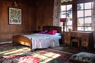 hotel room main image hotel room main image