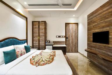 hotel room main image hotel room main image