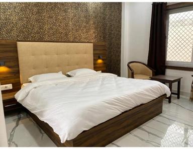 hotel room main image hotel room main image