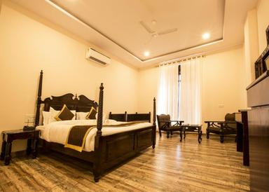 hotel room main image hotel room main image