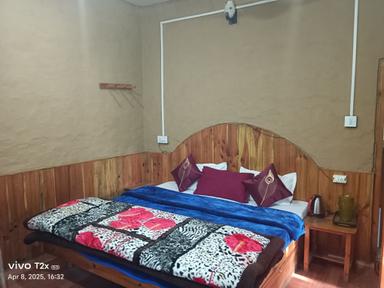 hotel room main image hotel room main image