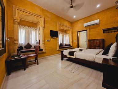 hotel room main image hotel room main image