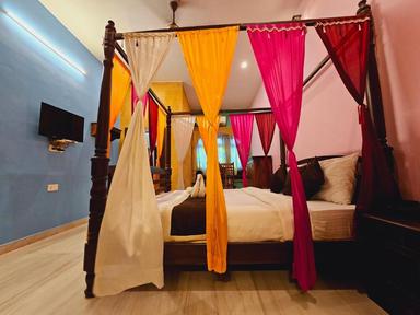 hotel room main image hotel room main image