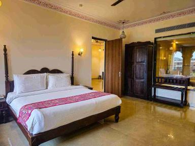 hotel room main image hotel room main image