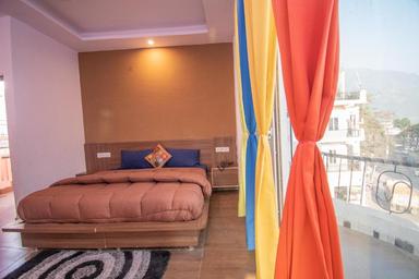 hotel room main image hotel room main image