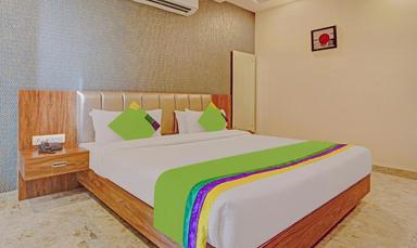 hotel room main image hotel room main image