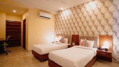 hotel room main image hotel room main image