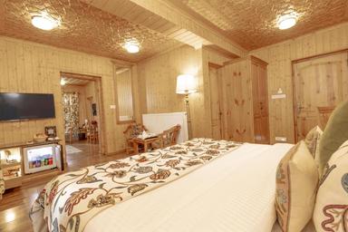 hotel room main image hotel room main image