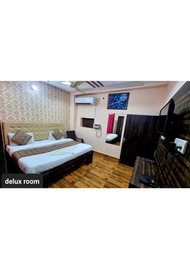 hotel room main image hotel room main image