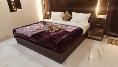 hotel room main image hotel room main image