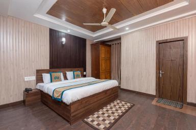 hotel room main image hotel room main image