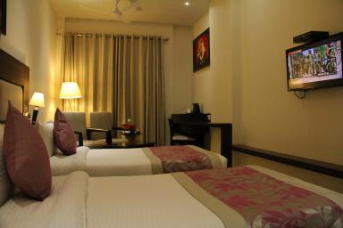 hotel room main image hotel room main image