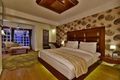 hotel room main image hotel room main image