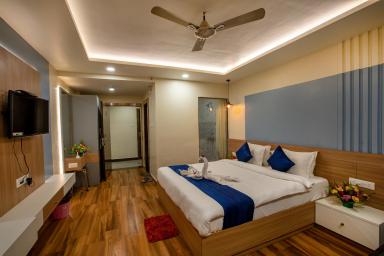 hotel room main image hotel room main image