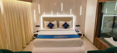 hotel room main image hotel room main image