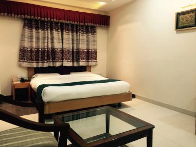 hotel room main image hotel room main image