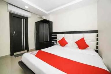 hotel room main image hotel room main image