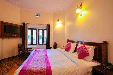 hotel room main image hotel room main image