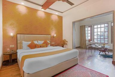 hotel room main image hotel room main image