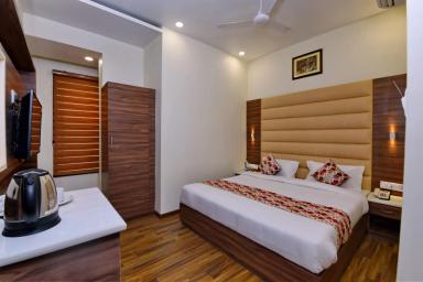 hotel room main image hotel room main image