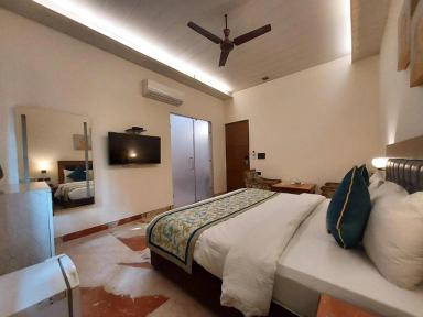 hotel room main image hotel room main image