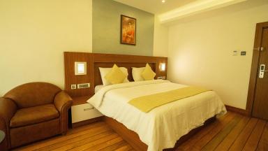 hotel room main image hotel room main image