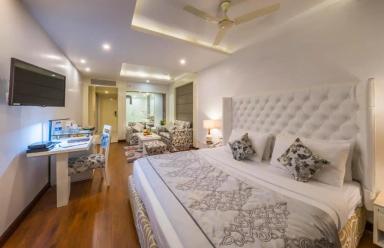 hotel room main image hotel room main image