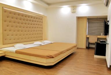 hotel room main image hotel room main image