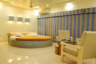 hotel room main image hotel room main image