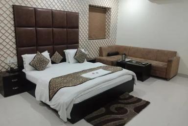 hotel room main image hotel room main image